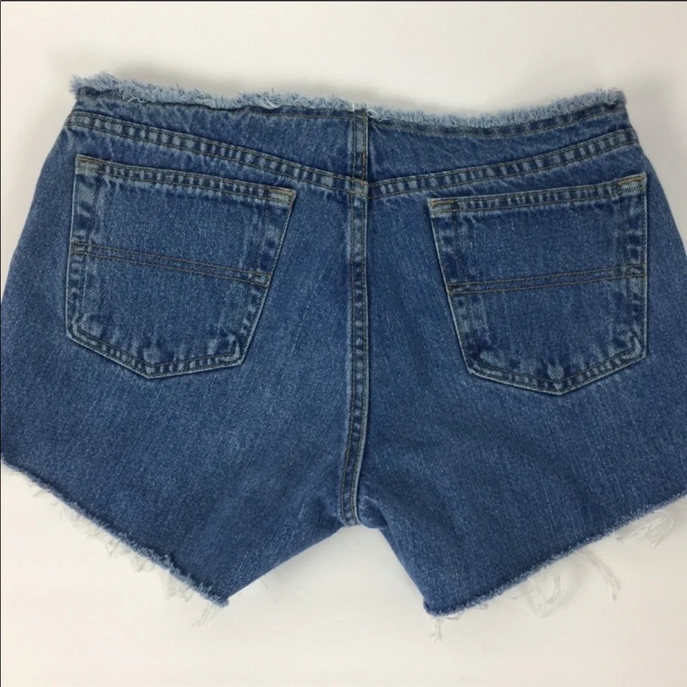 90’s Tommy Hilfiger Cutoff Light Denim Jean Shorts Size 7 JR.